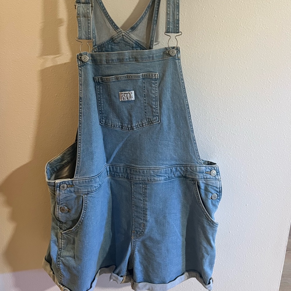 Vintage Levi’s Overalls (Plus Size)